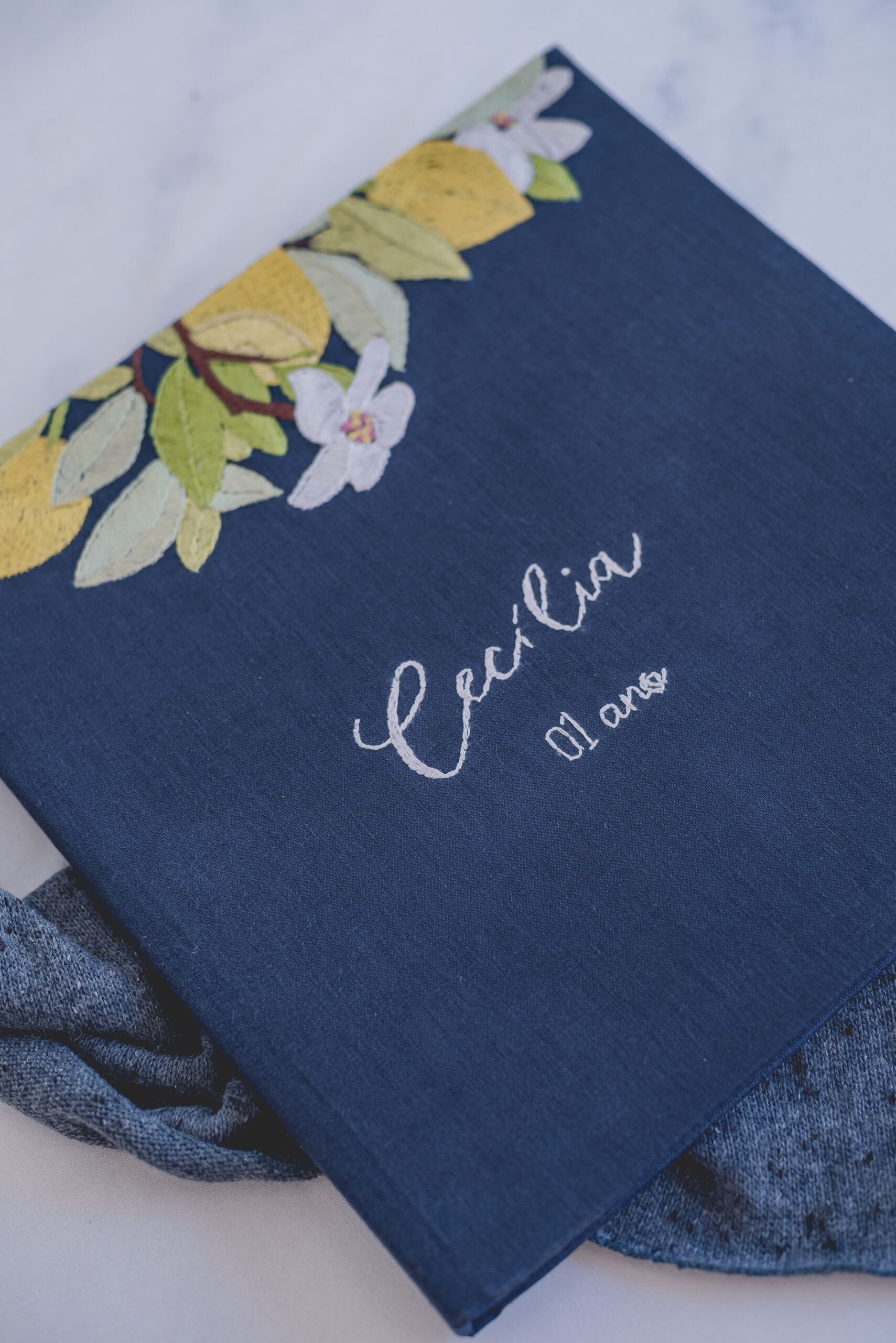 Personalize seu álbum Bordado à Mão